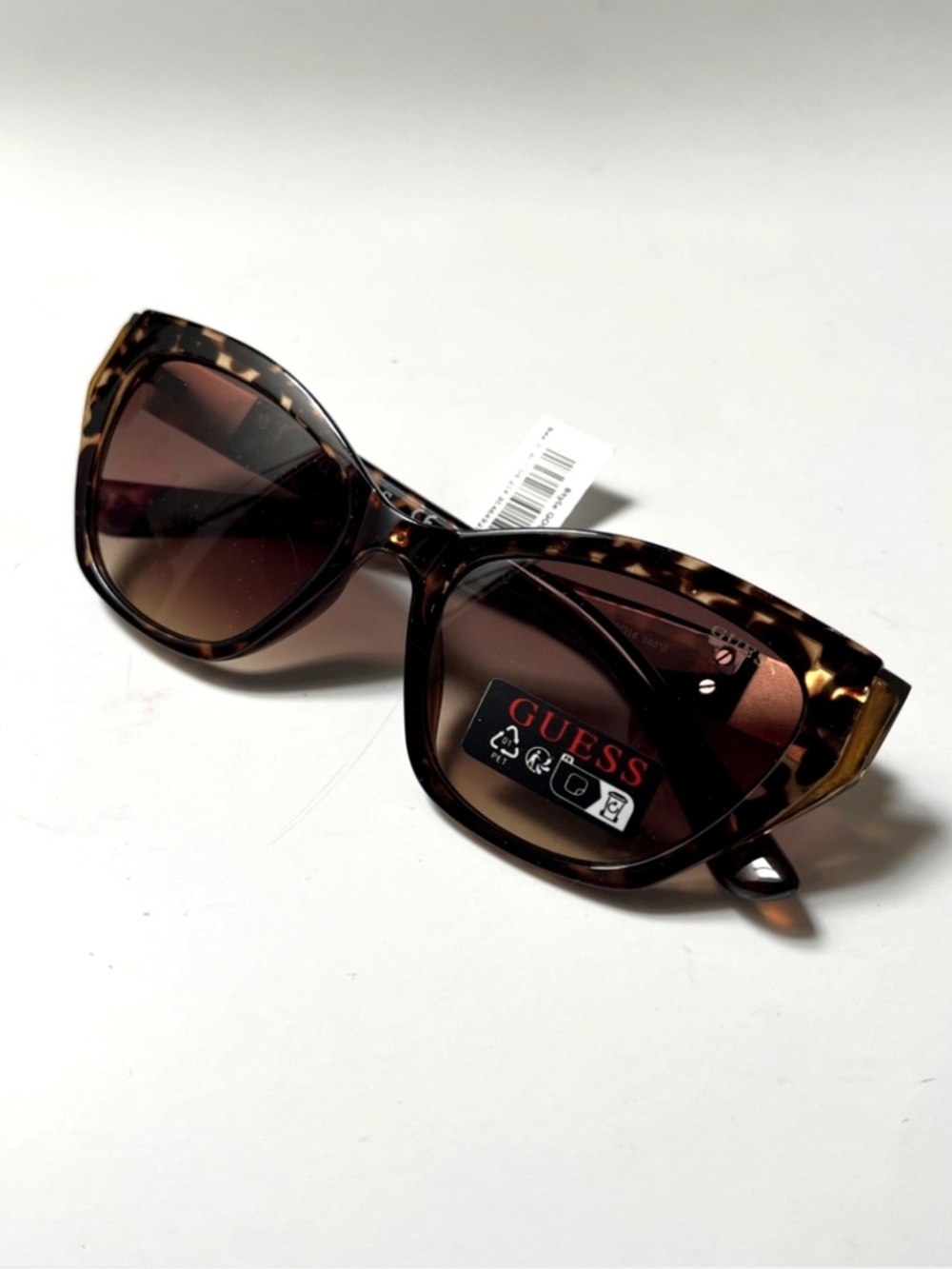 New GUESS Cat Eye Sunglasses GO00090 Acetate Tortoise Shell Logo Gold Detail - Picture 7 of 7